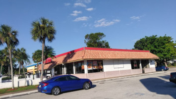 Burger King In Palm Spr outside