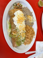 Los Vaqueros Mexican Fast Food food