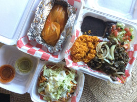 El Encanto Latino Food Truck inside