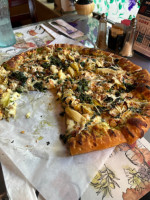 Tuscany Gardens Pizzeria food