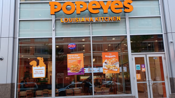 Popeyes Louisiana Kitchen outside