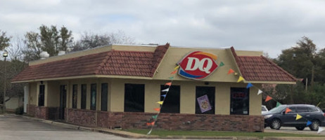 Dairy Queen Store In K outside