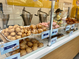 Beard Papa's World's Famous Cream Puffs From Japan food