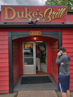Duke's Grill food