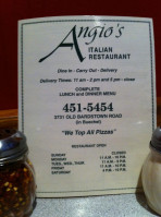 Angilo's Pizza food