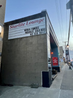 The Starlite Lounge outside