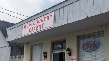 M M Country Eatery outside