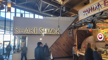Shake Shack Park Meadows food