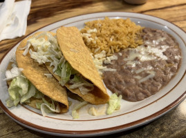 Hector's Of Lake Ridge food