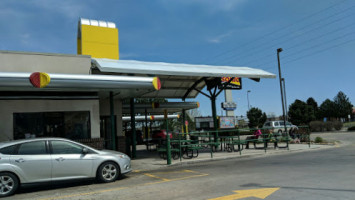 Sonic Drive-in outside