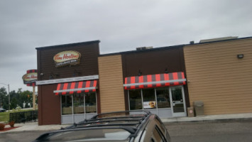 Tim Hortons outside