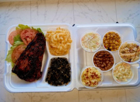 Pb's Kitchen With Southern Smoke food