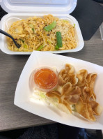 Ying's Thai Food food