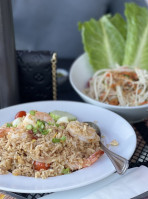 Sartori Thai Cuisine food