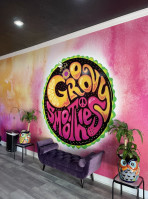 Groovy Smoothies outside