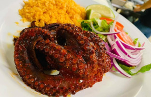 Mariscos Los Chochos Fieros food