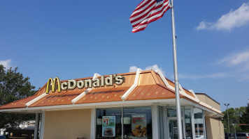 Mcdonald's outside