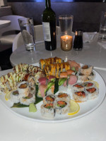 Friends Sushi On State food