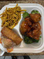 Grand Wok Chinese Kitchen food