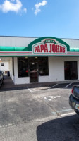 Papa Johns Pizza outside