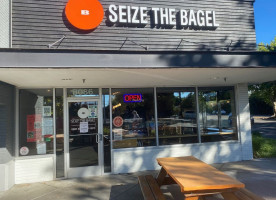 Seize The Bagel Cascade Park food