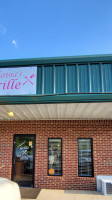 Marissa's Grille outside