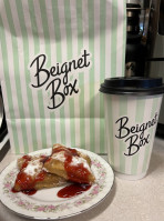 Beignet Box food