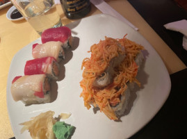 Akitas Sushi food