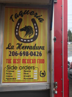 Taqueria La Herradura food