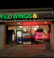 Wild Wings Pizza Things food