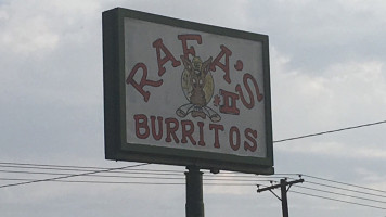 Rafa's Burritos Horizon food