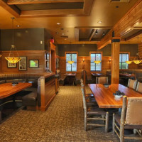 Claim Jumper Lomd inside