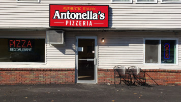 Antonella's Pizzeria food
