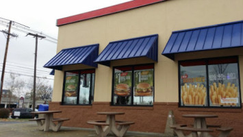 Burger King In Lex outside