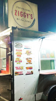 Mahony’s Food Truck outside
