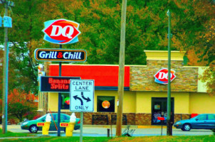 Dairy Queen Grill Chill outside