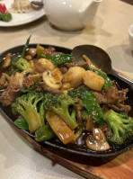 Wu's Fine Chinese Cuisine inside
