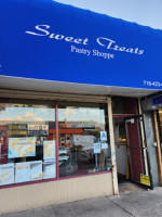 Sweet Treats Pastry Shoppe inside