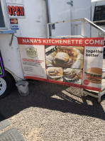 Nana's Kitchenette food