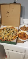 Gary's Pizza food