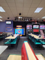 Chuck E. Cheese inside