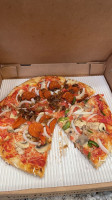 Taranto's Pizzeria food