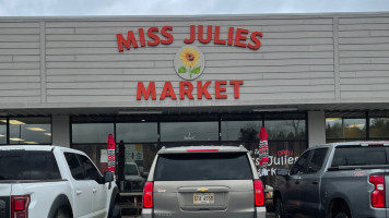 Miss Julie’s Market outside