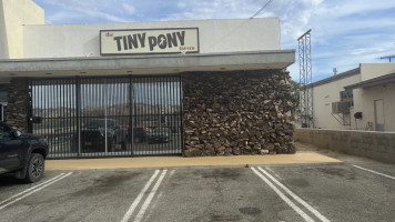 The Tiny Pony Tavern outside