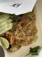 Mai Thai Cuisine food