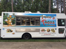 Paco’s Tacos Catering outside