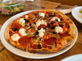 Mod Pizza food