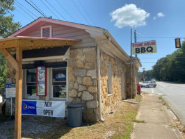 Stone House Bbq food