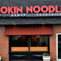 Smokin Noodle outside