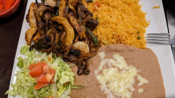 Montes Mex Grill food